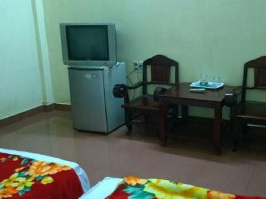 Hong Phat Hostel Hue Exterior photo